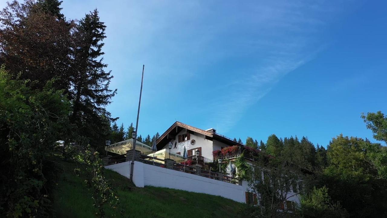 Отель Berggasthof Karntner Alm Миттенвальд Экстерьер фото