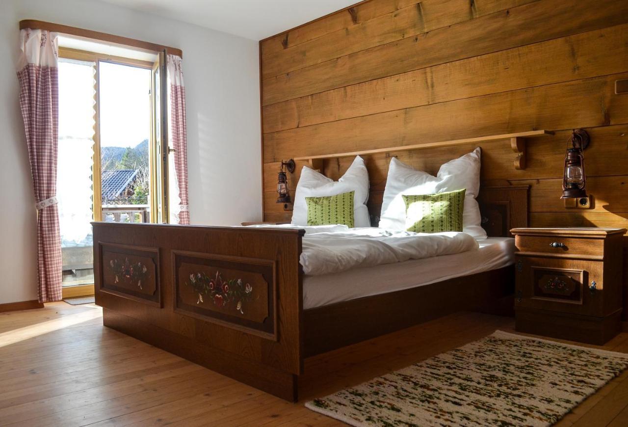 Отель Berggasthof Karntner Alm Миттенвальд Экстерьер фото