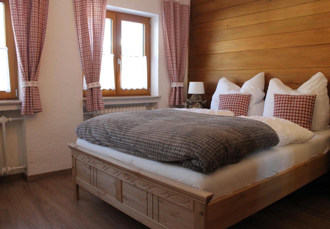 Отель Berggasthof Karntner Alm Миттенвальд Экстерьер фото